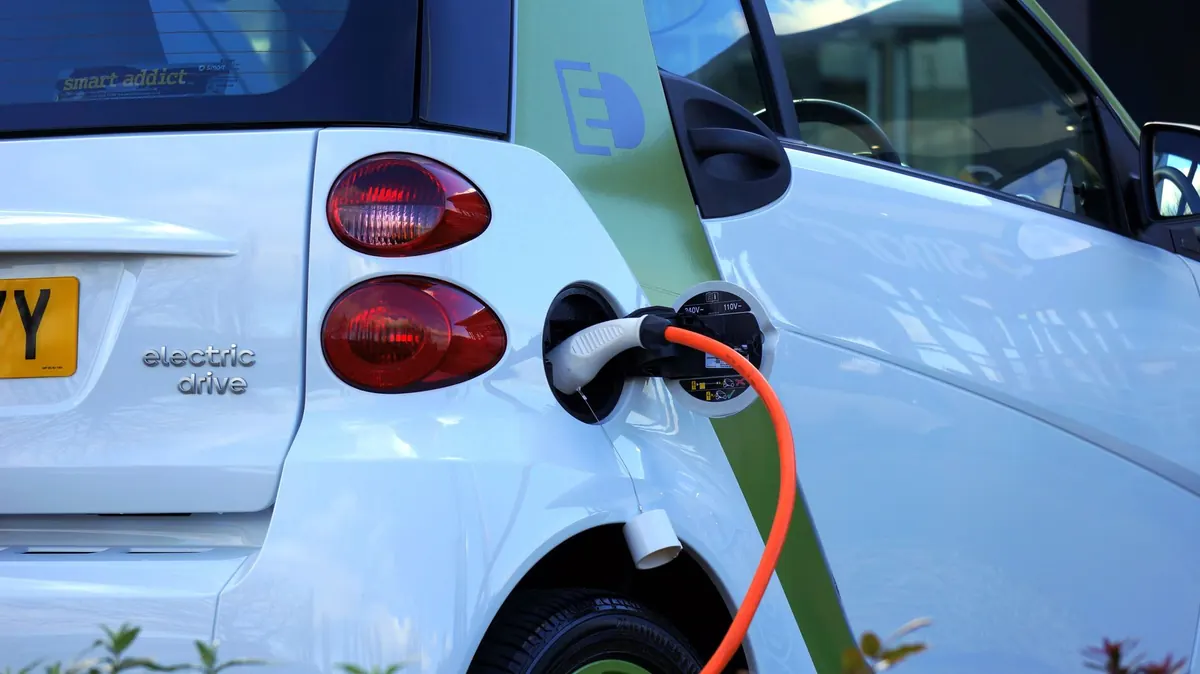 Electric Car Maintenance vs Gas Car Maintenance: What Changes and What Stays the Same